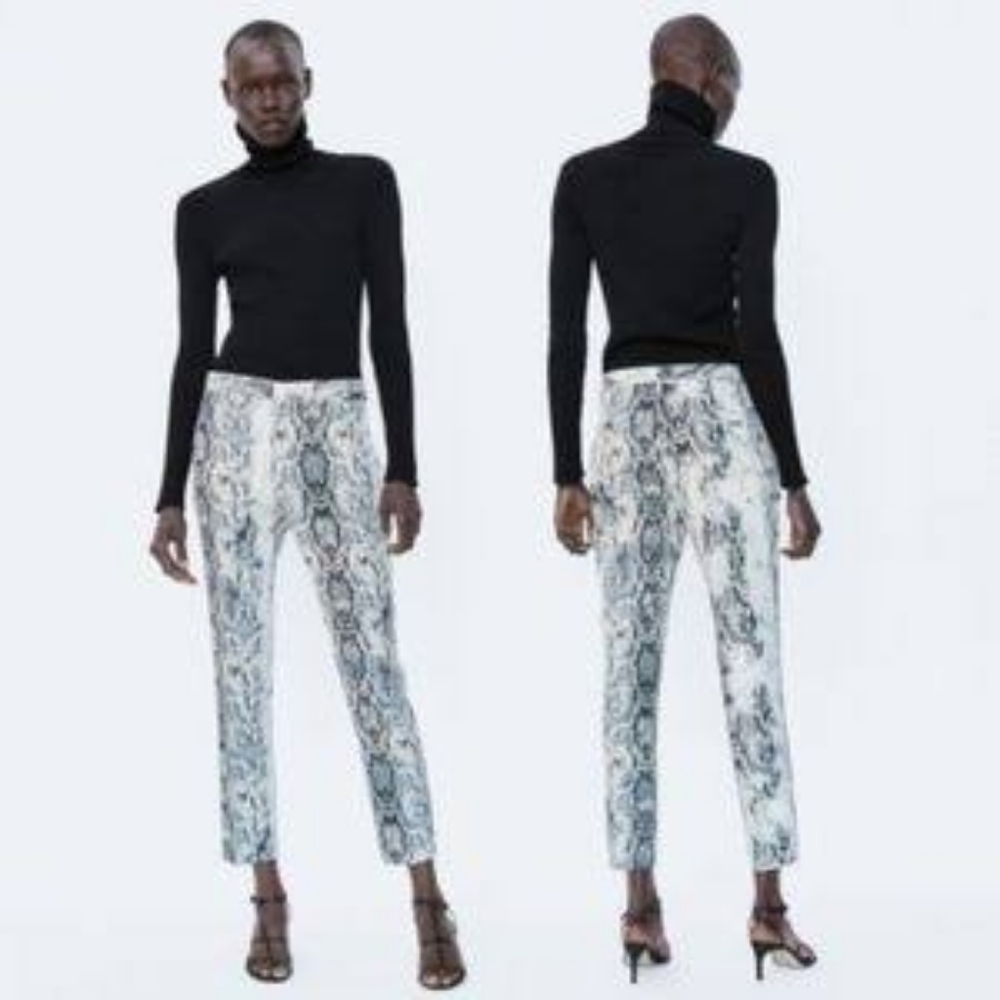 ZARA Gray Snake Skin Print Cropped Trousers | SZ L